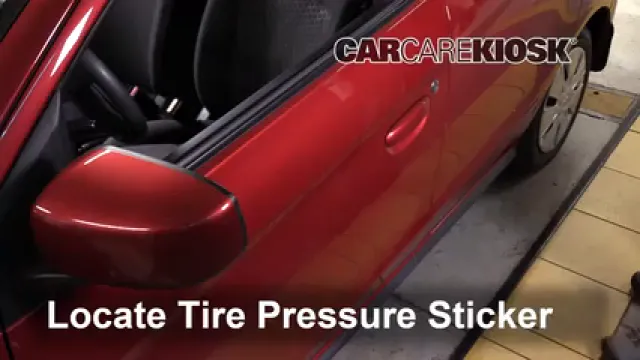 2015 Mitsubishi Mirage ES 1.2L 3 Cyl. Pneus et roues Vérifier la pression des pneus